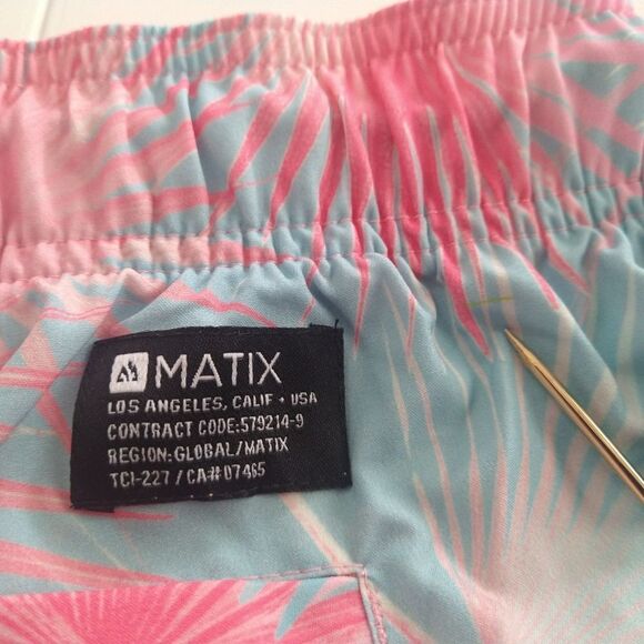 Matix L Performance Hybrid Shorts - Picture 16 of 16